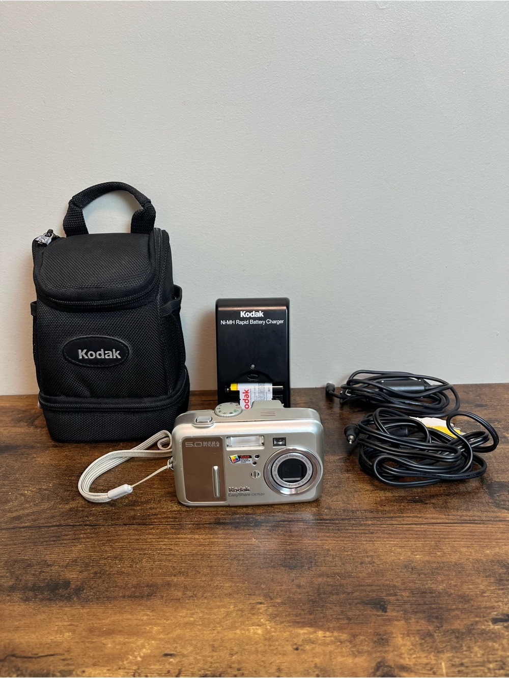 Kodak EasyShare CX7530 Digital Camera 5.0-Megapixel 3x Optic Zoom